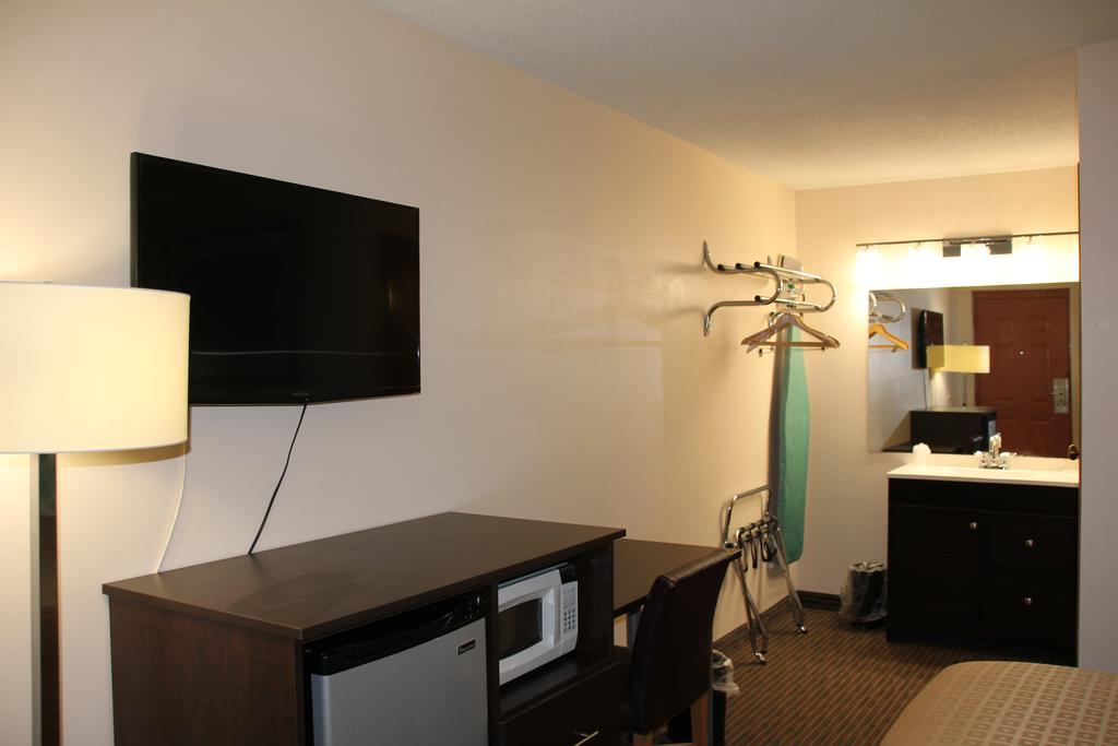 Sterling Inn Near Iag Airport Niagara Falls Extérieur photo